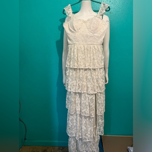 Altar’d state white lace tier dress - Picture 1 of 7